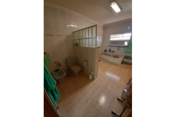 Resale - House - Villamartin