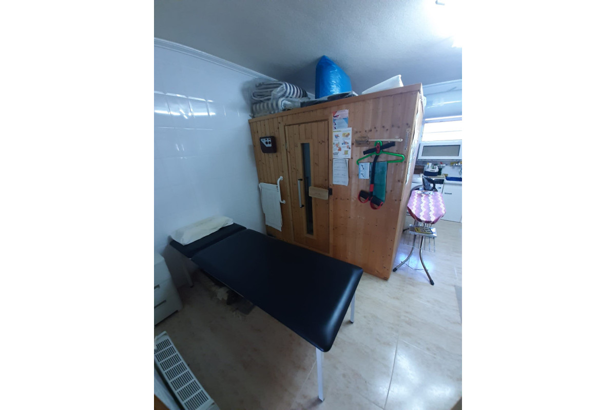 Resale - House - Villamartin