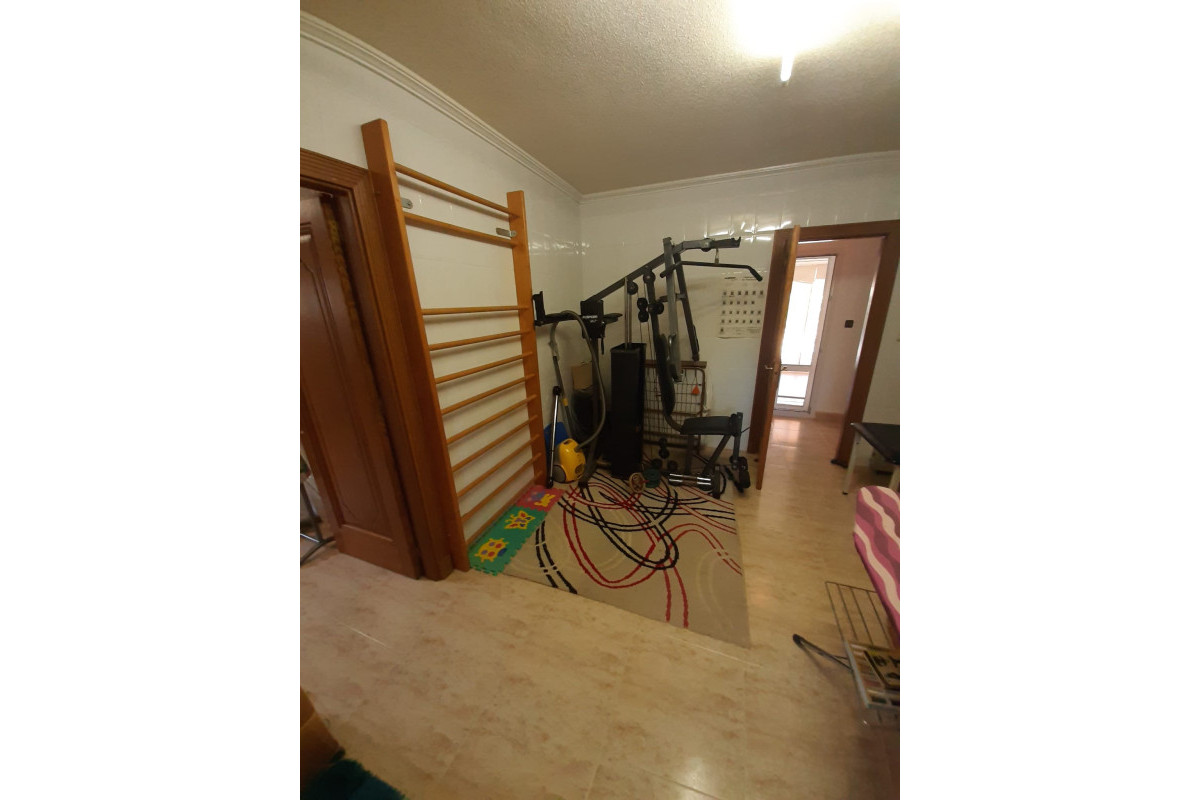 Resale - House - Villamartin