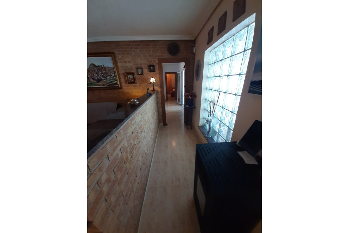 Resale - House - Villamartin