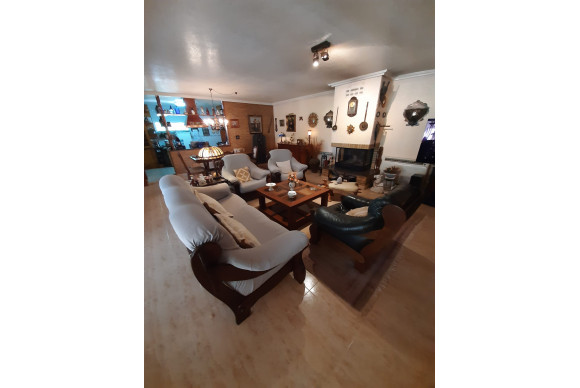 Resale - House - Villamartin