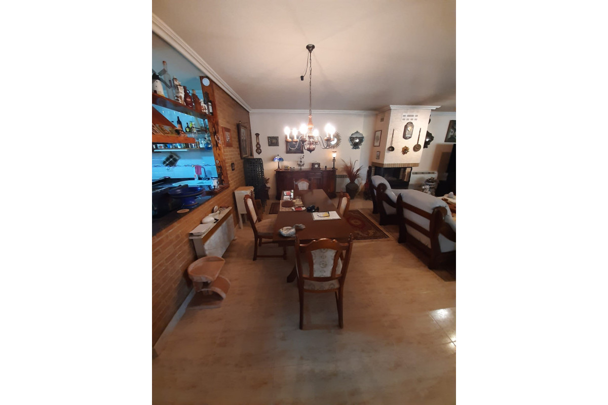 Resale - House - Villamartin