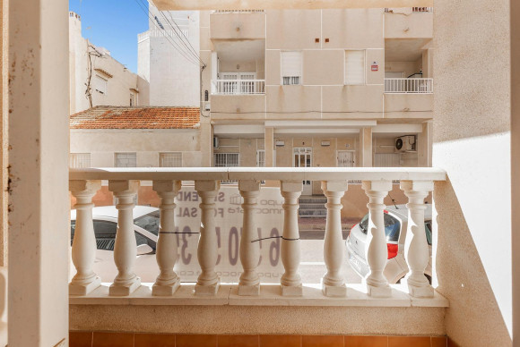 Herverkoop - Gelijkvloers - Torrevieja - La Mata