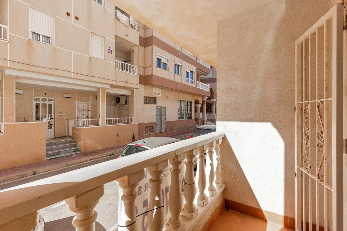 Herverkoop - Gelijkvloers - Torrevieja - La Mata