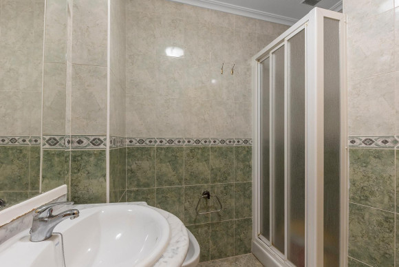 Herverkoop - Gelijkvloers - Torrevieja - La Mata