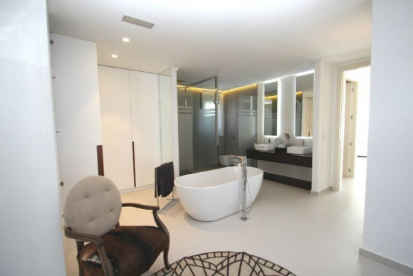 Herverkoop - Villa - Orihuela Costa - La Zenia