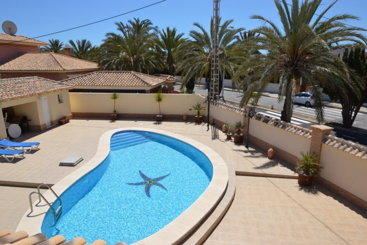 Reventa - Villa de Lujo - Cabo Roig