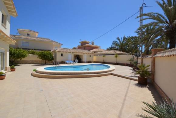 Reventa - Villa de Lujo - Cabo Roig