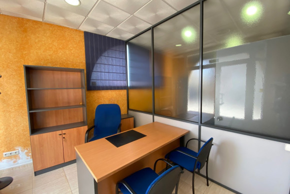 Revente - Commercial Unit - Alicante - Villafranqueza