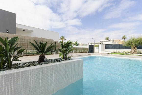 Obra nueva - Villa - Orihuela Costa - Campoamor