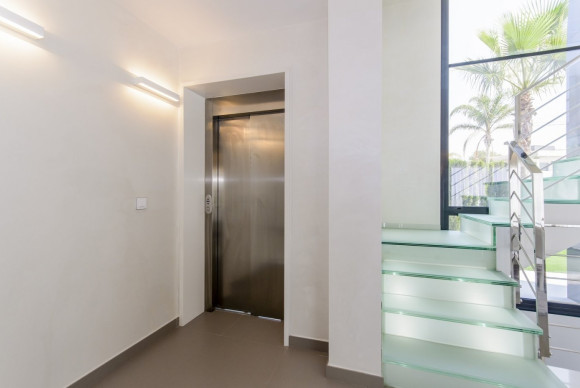 Obra nueva - Villa - Orihuela Costa - Campoamor