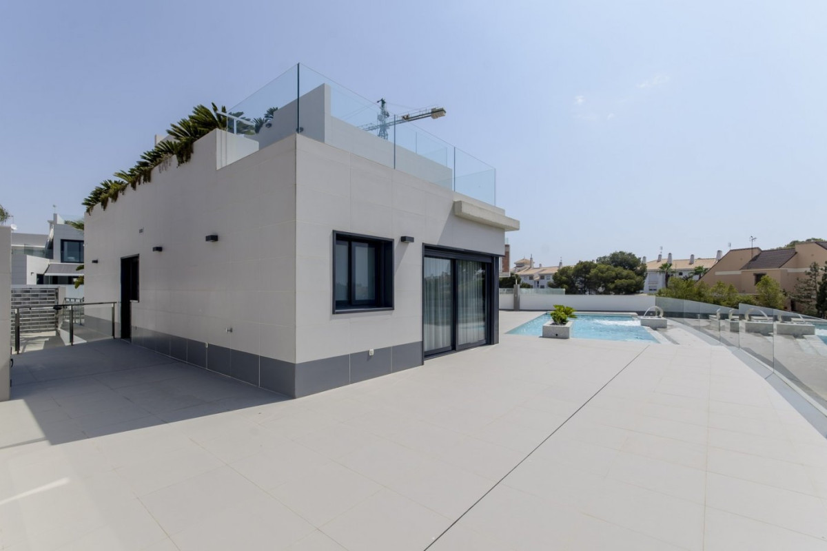 Obra nueva - Villa - Orihuela Costa - Campoamor