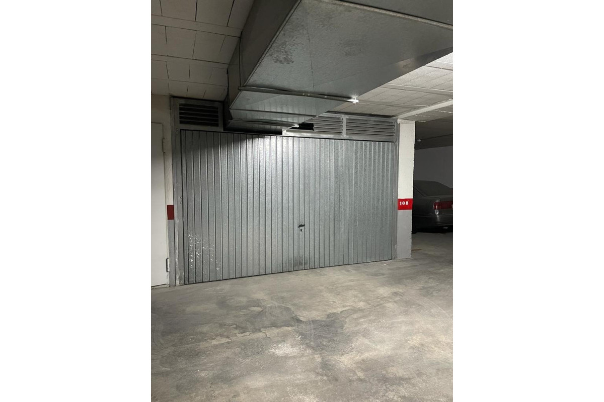 Reventa - Garaje - Torrevieja - Centro