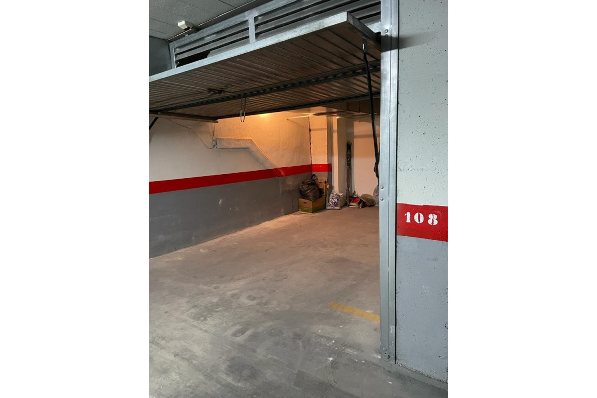 Reventa - Garaje - Torrevieja - Centro