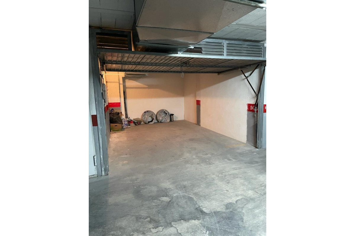 Reventa - Garaje - Torrevieja - Centro