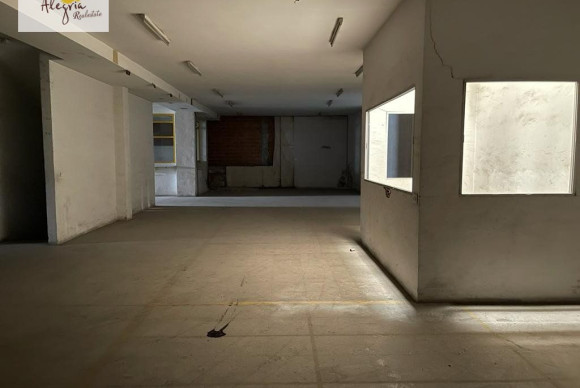 Herverkoop - Gebouw - Gandía - Corea