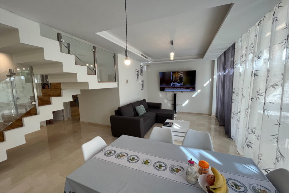 Revente - House - Villajoyosa - 1a linea