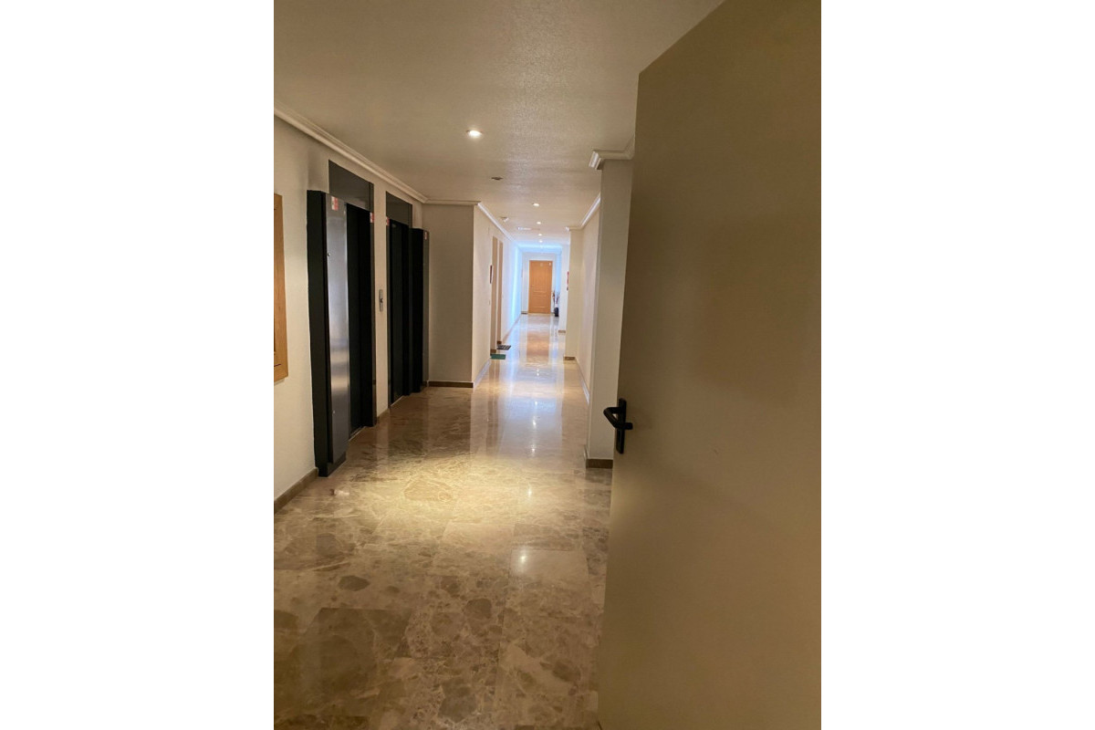 Reventa - Apartamento / piso - Torrevieja - Centro