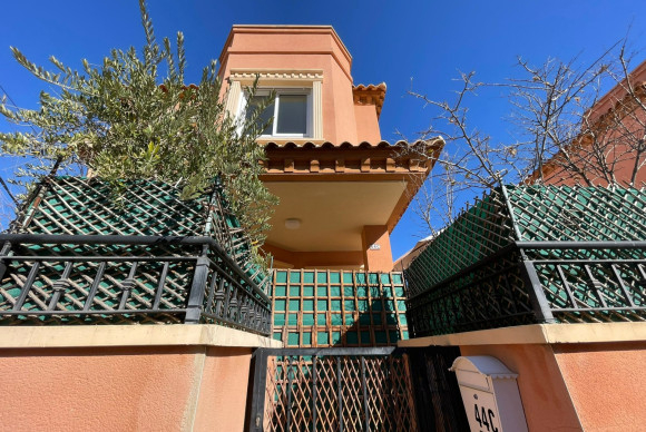 Resale - House - Bigastro