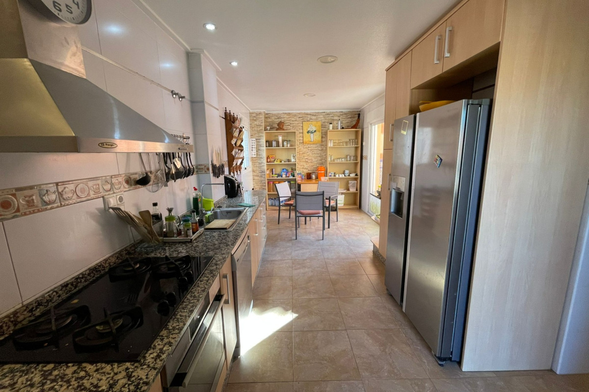 Resale - House - Bigastro