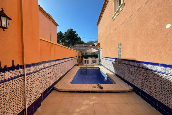 Resale - House - Bigastro