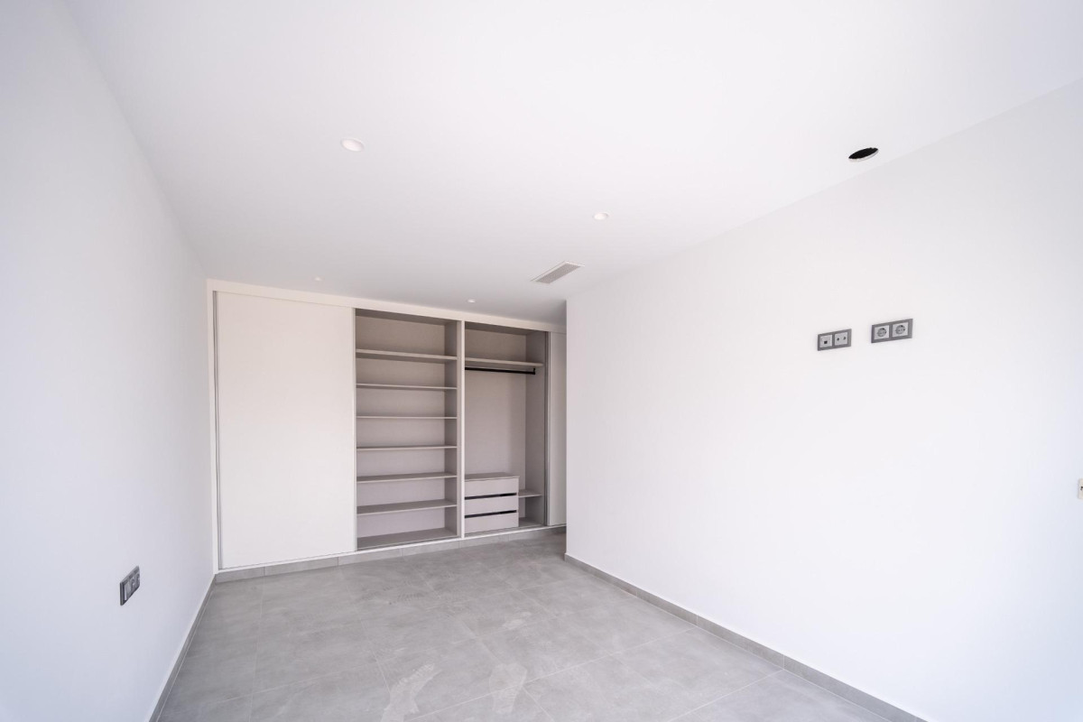 Reventa - Villa de Lujo - Torrevieja - Aguas nuevas 1