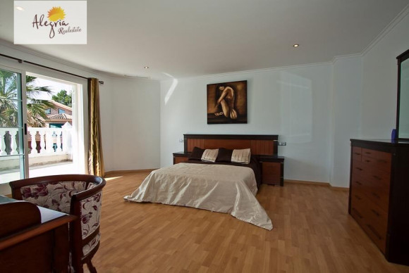 Revente - House - L'Eliana - MONTEALEGRE