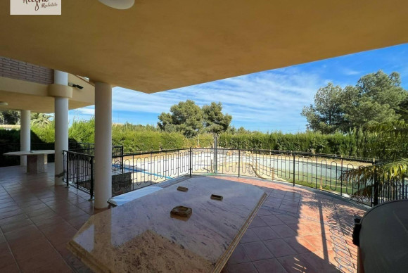 Reventa - House - Manises - Calle mayor-Masia de la Cova