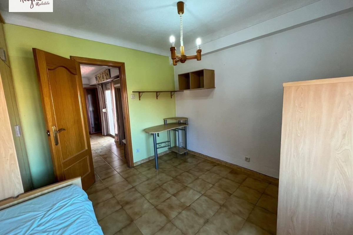 Alquiler a largo plazo - Apartamento / piso - Valencia - La Llum