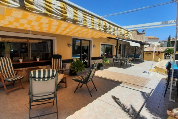 Herverkoop - Villa - l'Alfas del Pi - Belmonte