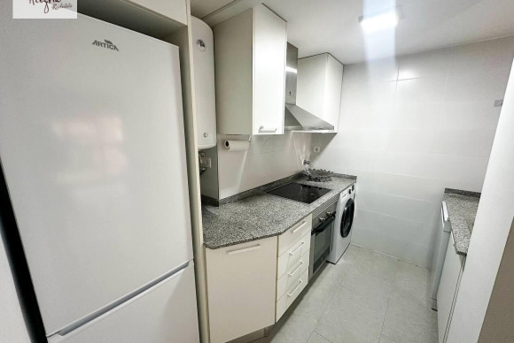 Lange Termijn Verhuur - Duplex Woning - Mislata - Distrito la constitucion-canaleta