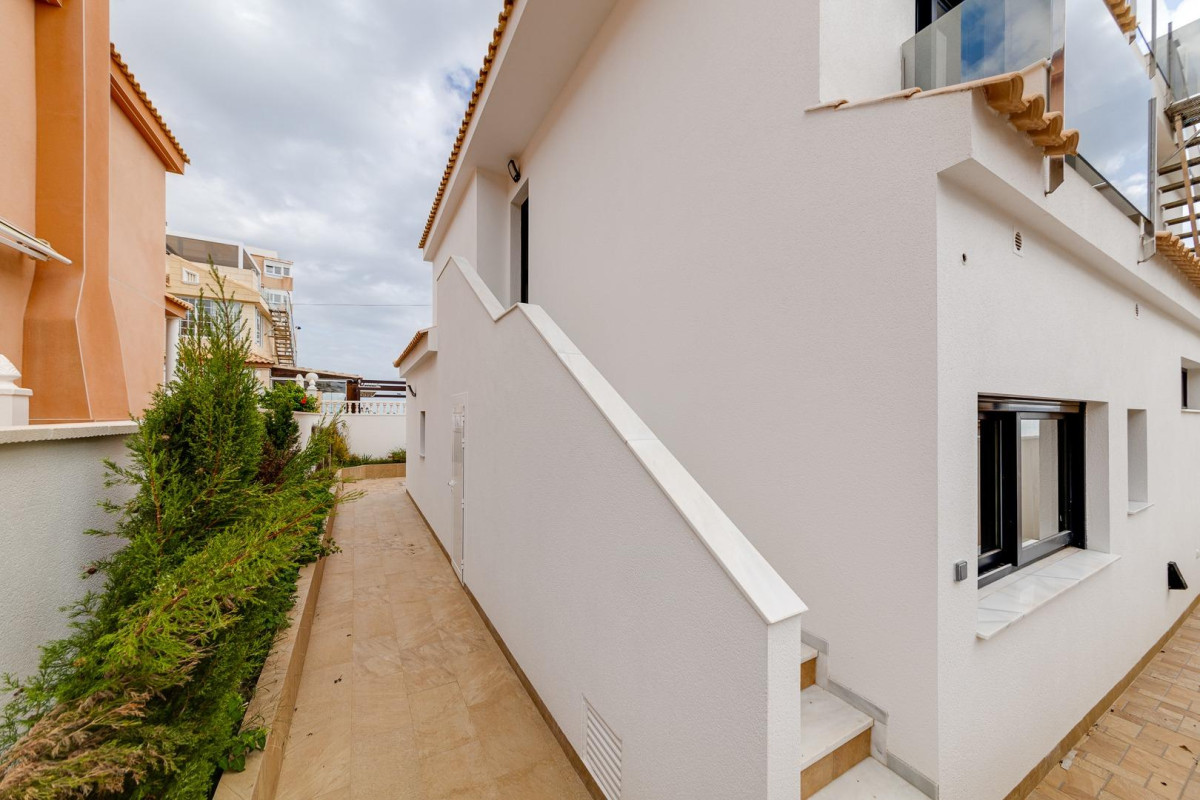 Reventa - Villa - Torrevieja