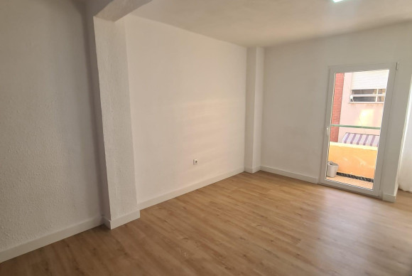 Herverkoop - Appartement  - Alicante - Carolinas Bajas