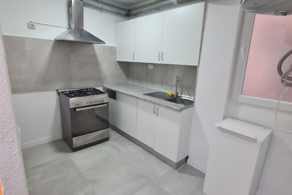 Herverkoop - Appartement  - Alicante - Carolinas Bajas