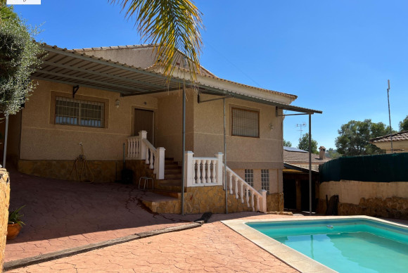 Revente - House - Godelleta - El bosque