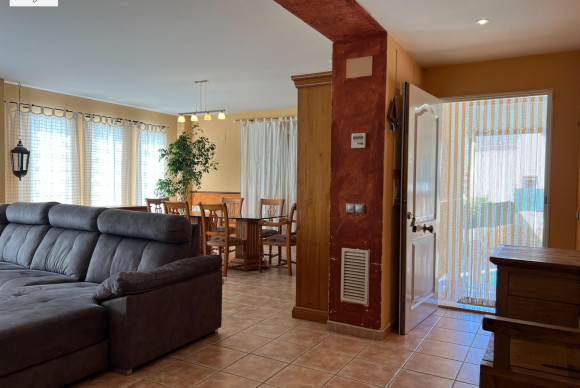 Revente - House - Godelleta - El bosque