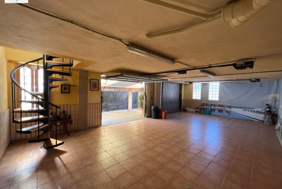 Revente - House - Godelleta - El bosque