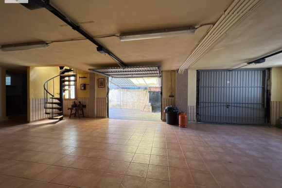 Revente - House - Godelleta - El bosque