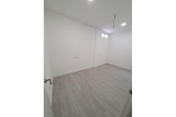 Revente - Oficina - Alicante - Los ángeles