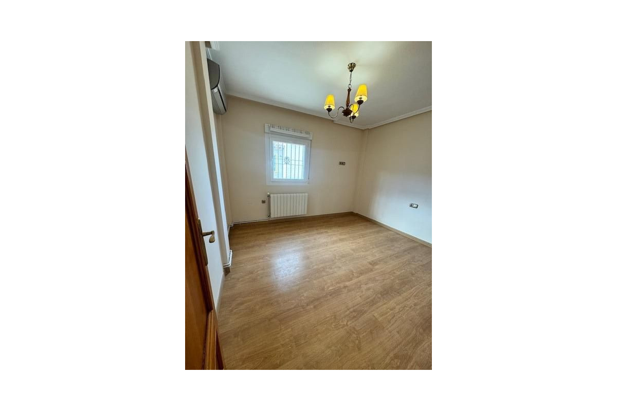 Herverkoop - Villa - Orihuela Costa - Montezenia