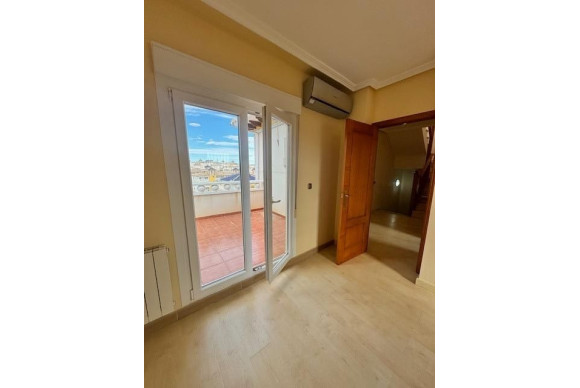 Herverkoop - Villa - Orihuela Costa - Montezenia