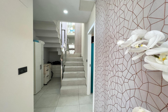 Revente - Villa de Lujo - Orihuela Costa - Montezenia