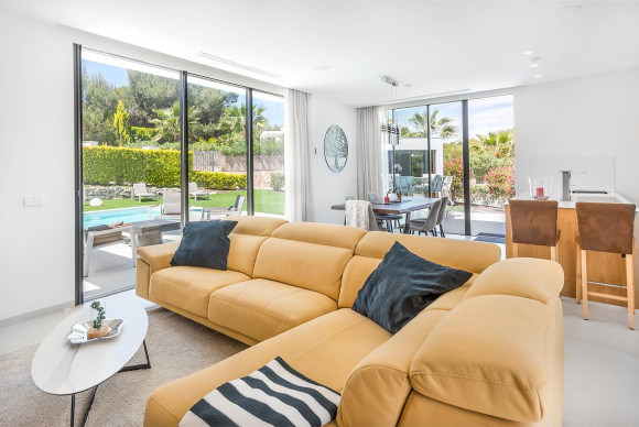 Reventa - Villa de Lujo - San Miguel de Salinas - Las Colinas golf