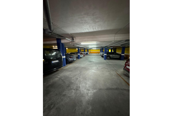 Herverkoop - Parking - Torrevieja - Playa del Cura