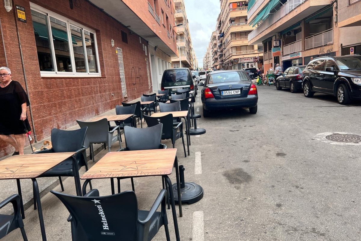 Revente - Commercial Unit - Torrevieja - Playa del Cura
