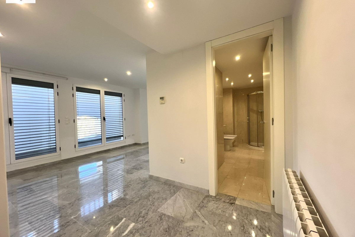 Herverkoop - Duplex Woning - Valencia - Sant Francesc
