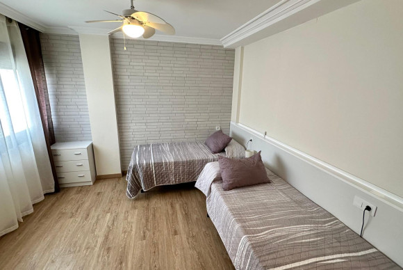 Herverkoop - Appartement  - Alicante - Altozano