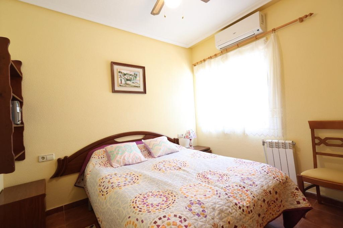 Reventa - House - Orihuela Costa - Playa Flamenca