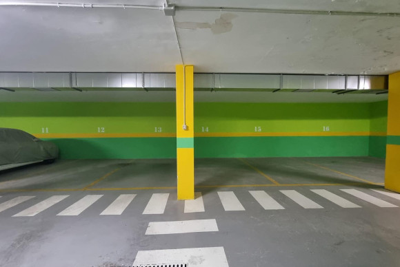 Herverkoop - Parking - Torrevieja - Playa de los Locos