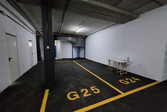 Resale - Parking - Salinas